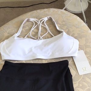 NWT Lululemon Free To Be Zen Bra 💕💕